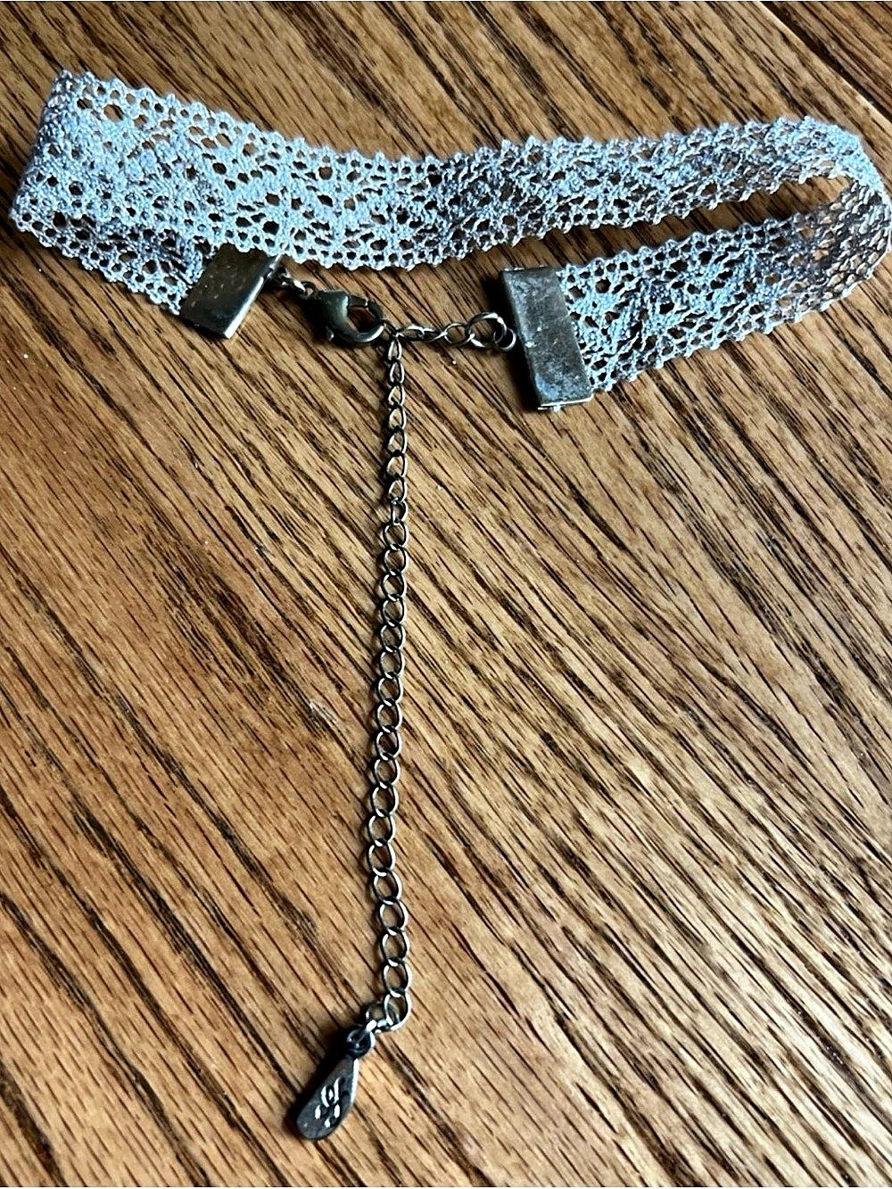 Lace choker necklaceSilver-Tone Chain